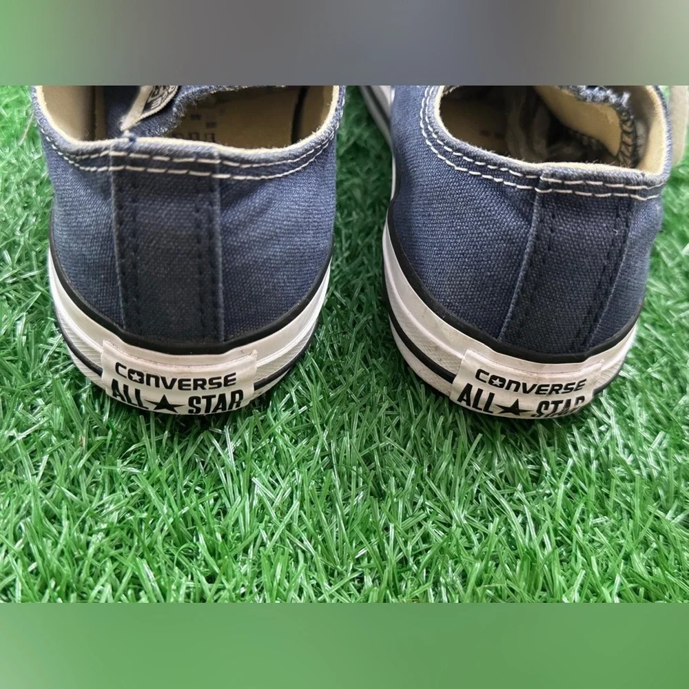 Converse Kids Blue Sneakers Size 3‎